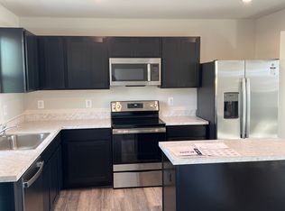 100 Spring Pl, Strasburg, VA 22657