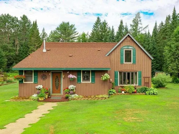 40 Stove Pipe Aly, Childwold, NY 12922