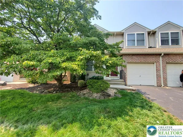 324 Surrey Pl #324, Macungie, PA 18062