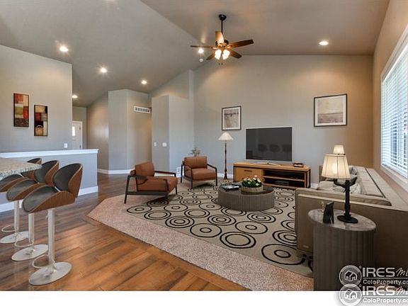 VIRTUALLY STAGED GREAT ROOM