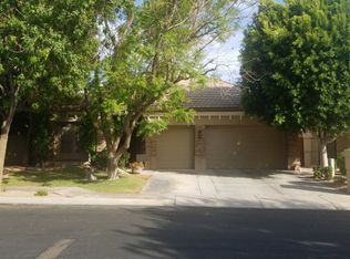 341 W Secretariat Dr, Tempe, AZ 85284