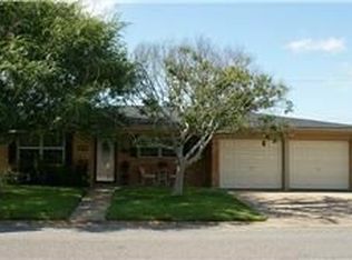 5608 Palm Cir, Galveston, TX 77551