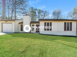 1070 Salisbury Trl, Riverdale, GA 30296