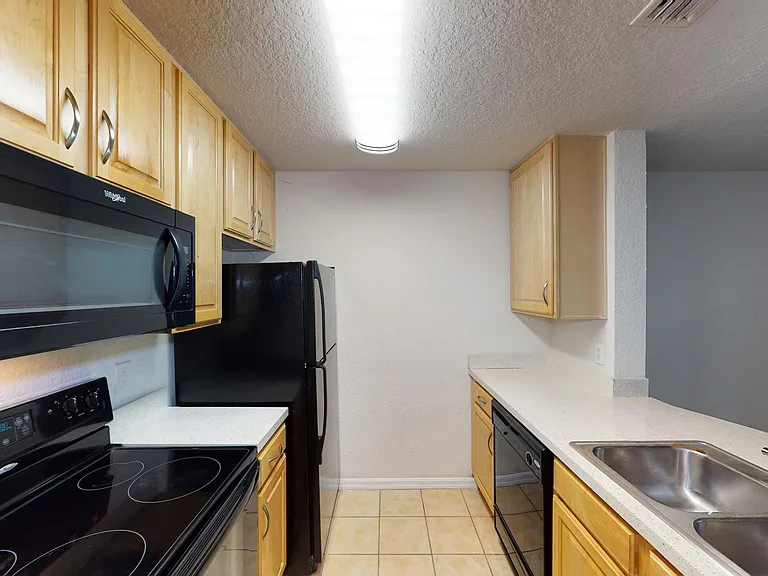 The Breyley Apartments — Photo 31