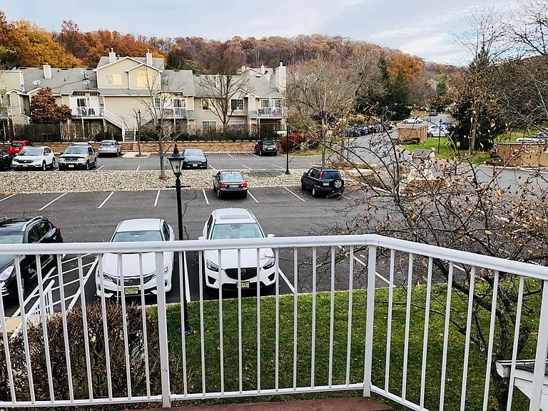 14 Cedar Ct — Photo 2
