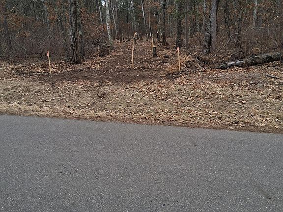 4th image of Pine Terrace Rd