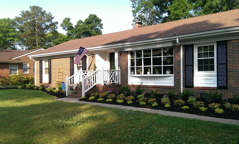 2nd image of 2420 Deerfield Cres