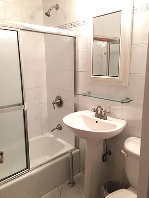 Rented by Avenues Real Estate | media 26