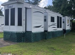 725 Buena Vista Dr, Lillian, AL 36549