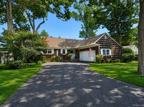 127 Cherry Avenue, West Sayville, NY 11796