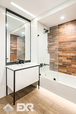 Rented by The KCI Group | media 10