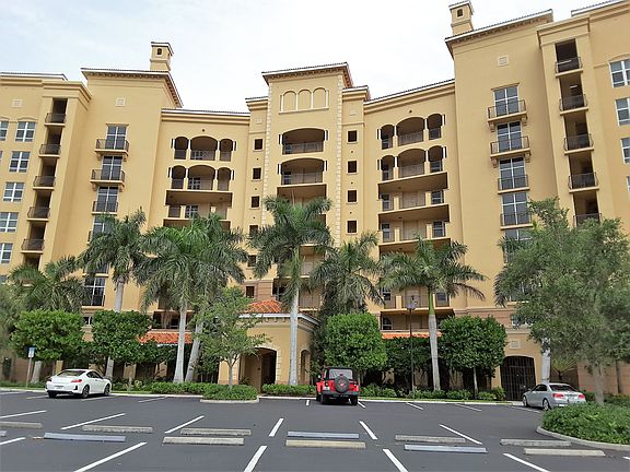 4th image of 3333 Sunset Key Cir Unit 201