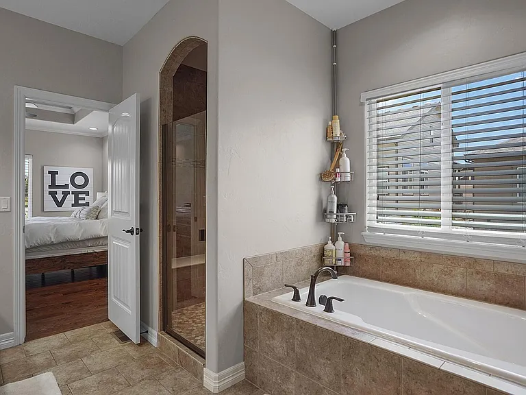 12417 Salmon Stone Point — Photo 17