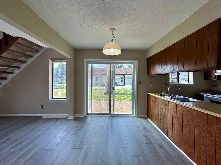 509 Chownings Dr — Photo 6