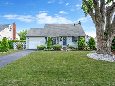 436 N Ontario Avenue, Lindenhurst, NY, 11757