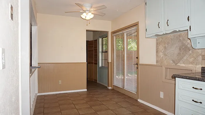 5225 Mack Rd — Photo 7