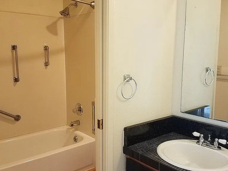 800 N Allen Pl #202 — Photo 10