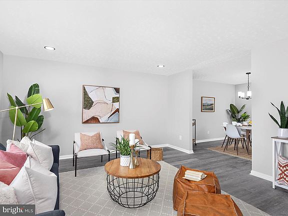 3rd image of 74 Ayers Dr