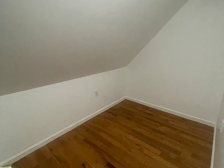 89 Franklin Ave #2 — Photo 4