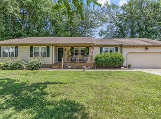1305 Lake Point Ct, Chesapeake, VA 23320