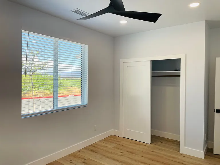 17 N Alamos Dr #B — Photo 13