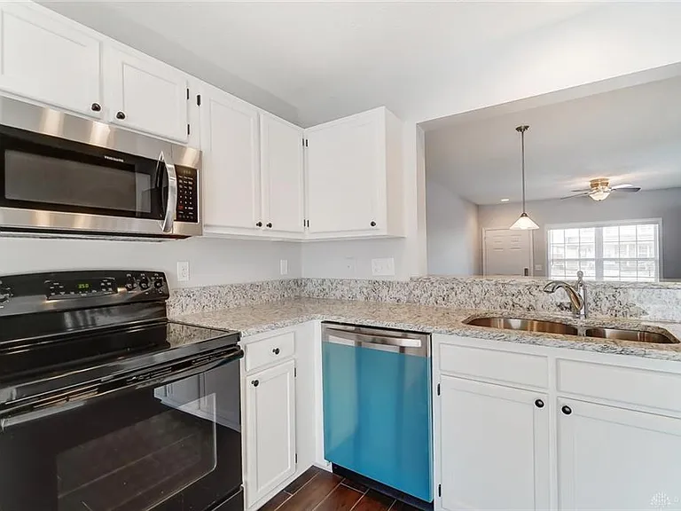 2436 Tarpon Bay Dr — Photo 6
