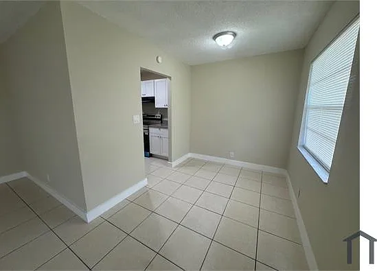 2 bed, 1100 sqft, $2,300 — Photo 3