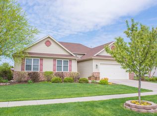 609 Devils La, Walworth, WI 53184