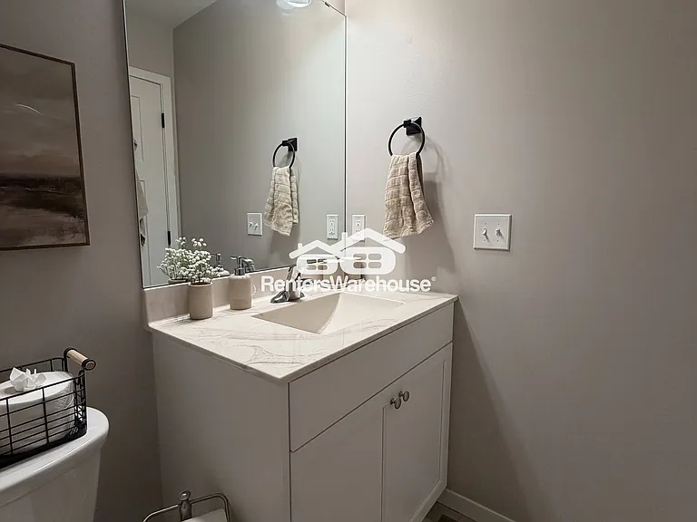 642 Shardlow Ln NE — Photo 13