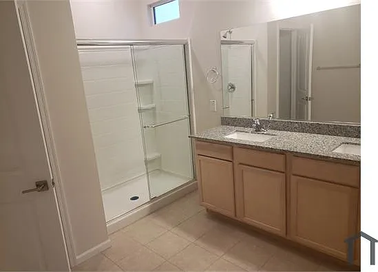 2029 E Kansas Dr — Photo 17