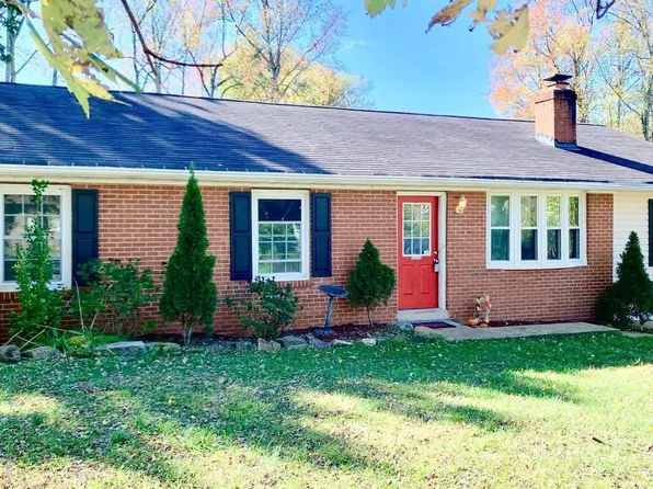 1107 Perry St, Fredericksburg, VA 22405