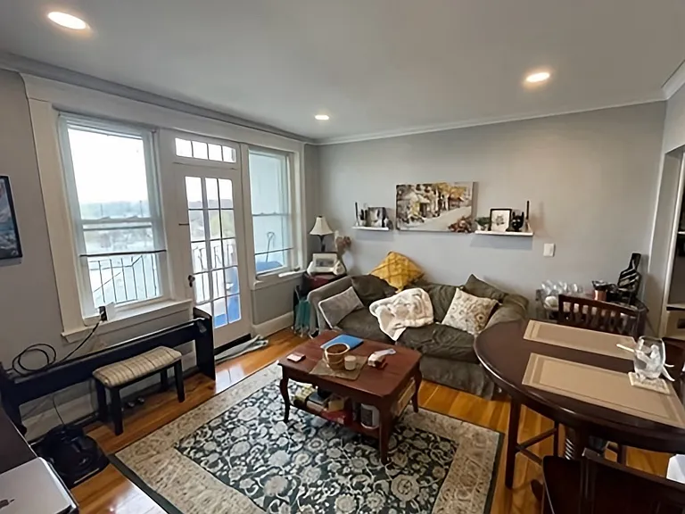 2031 Commonwealth Ave #15 — Photo 2