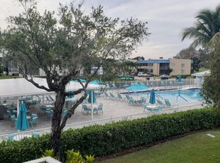 529 Burgundy St #L, Delray Beach, FL 33484