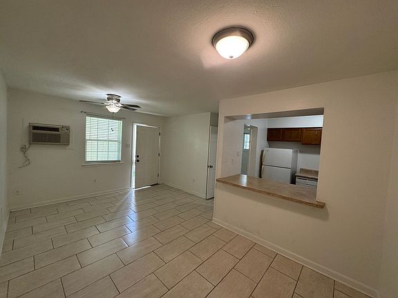 2nd image of 2121 Cleary Ave APT 7