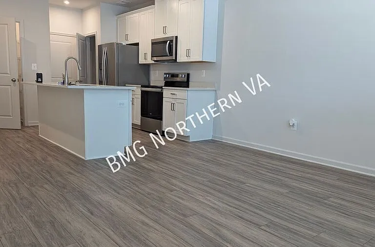 2576 Neabsco Common Pl — Photo 2