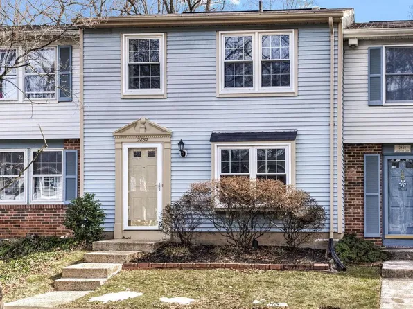 2857 Great Oak Ct, Falls Church, VA 22042