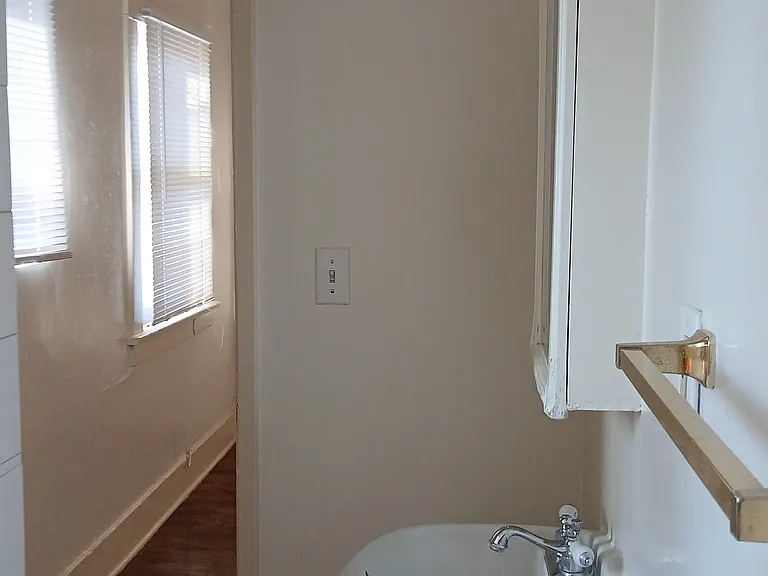 546 Cedar Ave #F — Photo 18