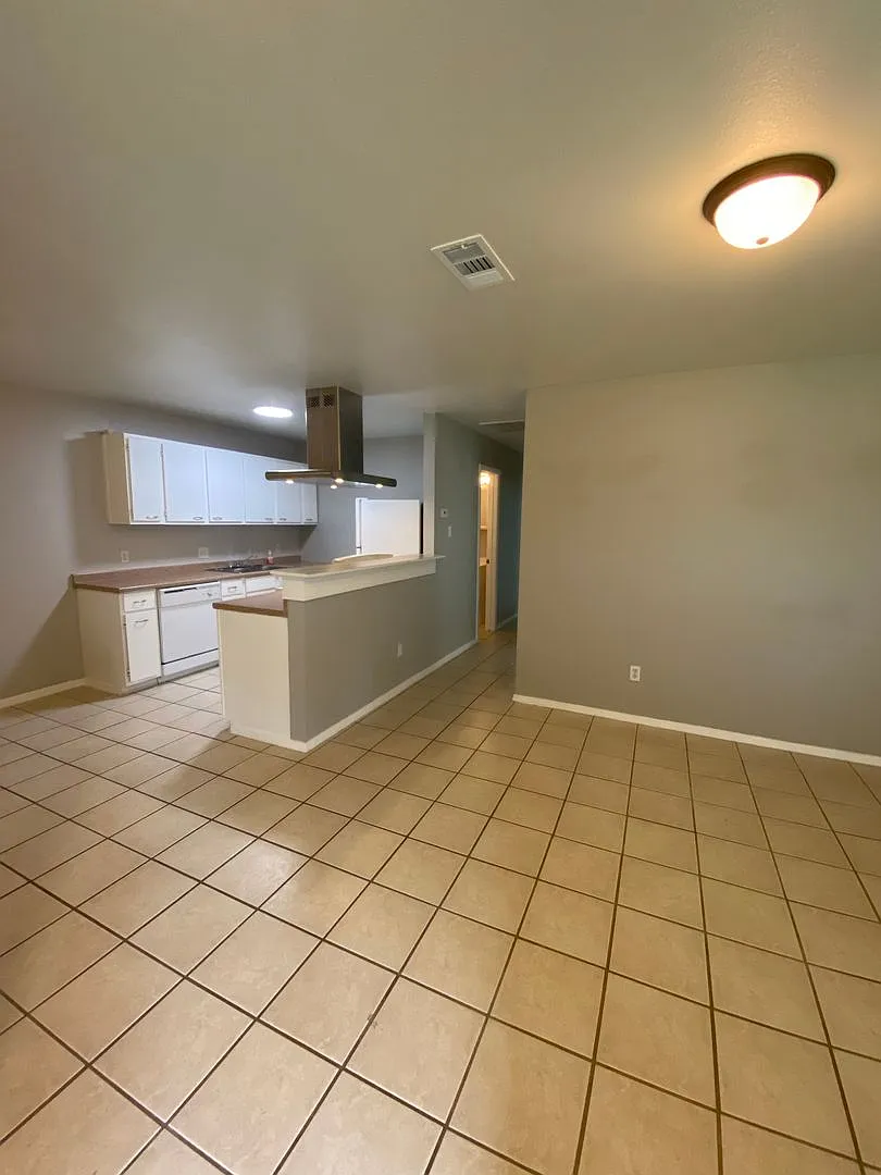 1904 San Rafael St Fort Worth TX 76134 — Photo 3