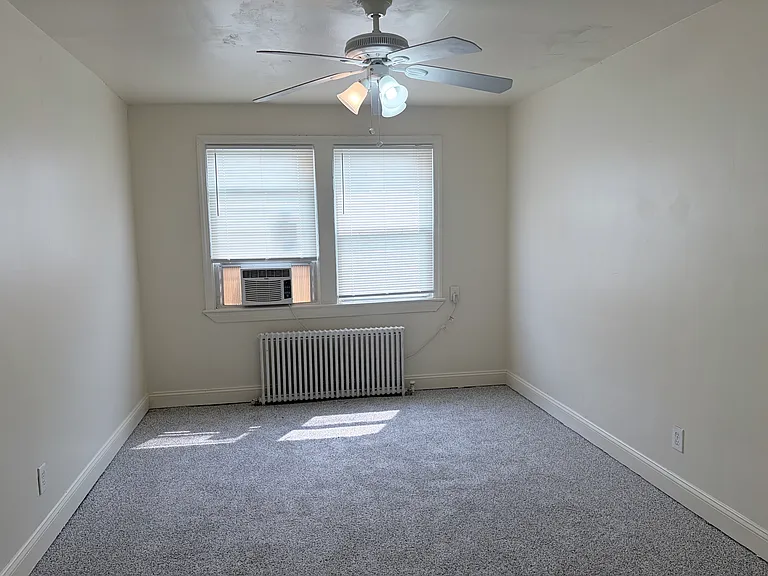 439 Orange St SE — Photo 11