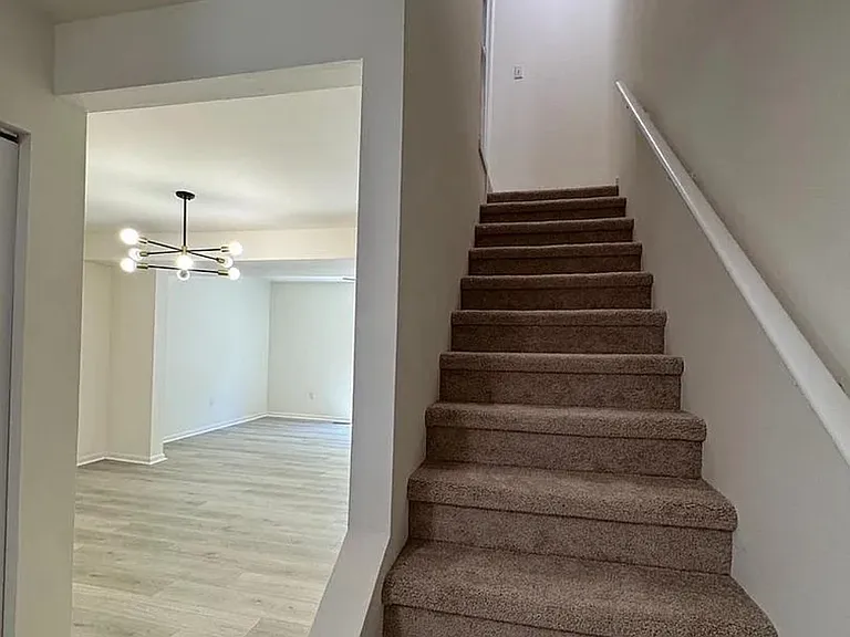 723 Hemlock St #1 — Photo 14