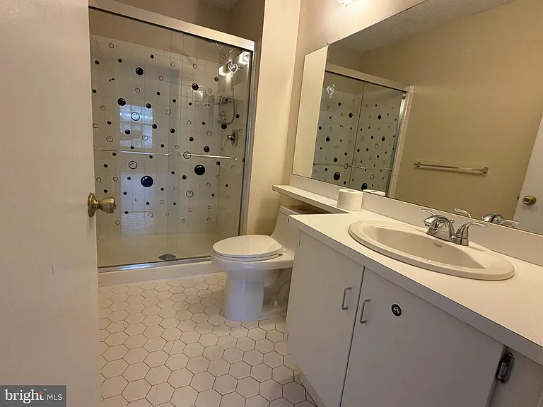 8 Joyner Ct — Photo 16