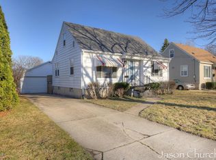 1260 Burke Ave NE, Grand Rapids, MI 49505