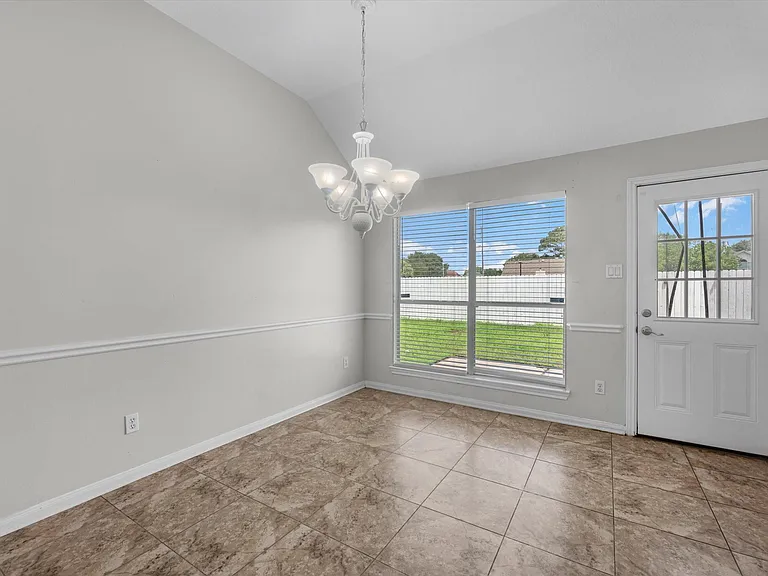 18634 S Wimbledon Dr — Photo 11