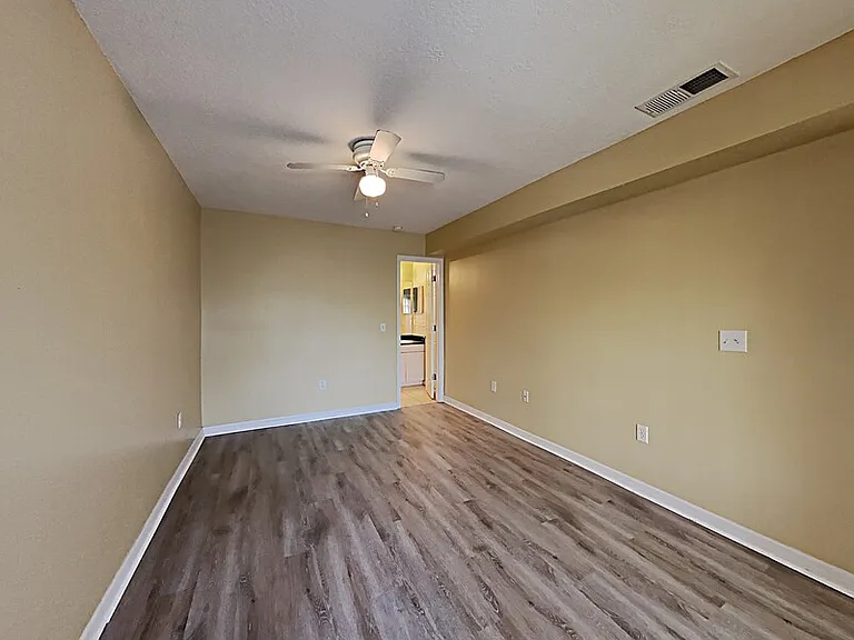 2306 Fan Palm Dr #B — Photo 5