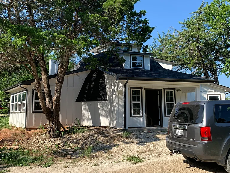Reynolds Rd — Photo 3