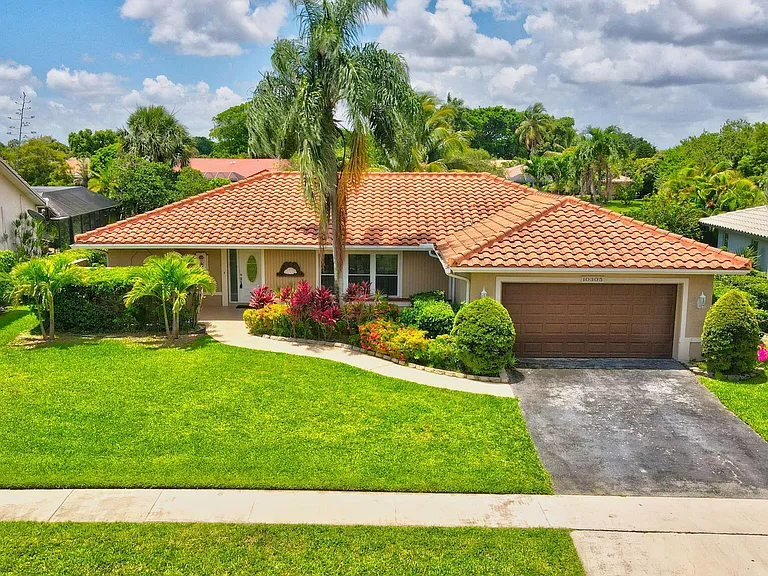 10305 Crosswind Rd — Photo 47