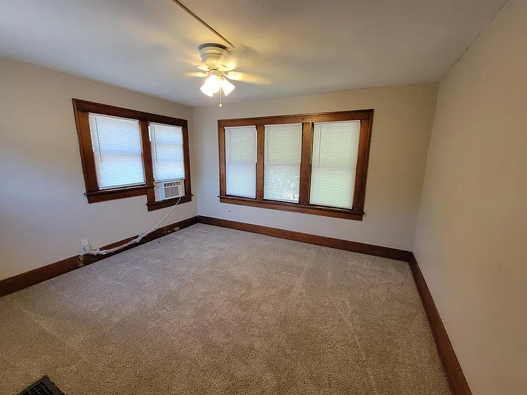 424 S Millwood St — Photo 11