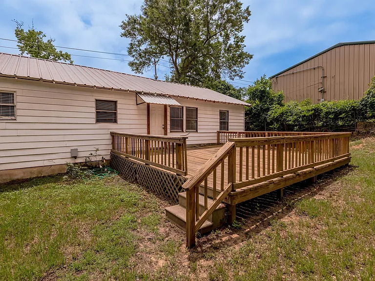 2538 Sycamore Ave — Photo 21