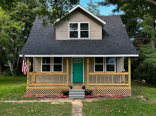 9 Delmont St, Presque Isle, ME 04769