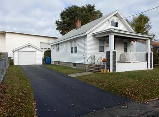 25 Dott Ave, Albany, NY 12205